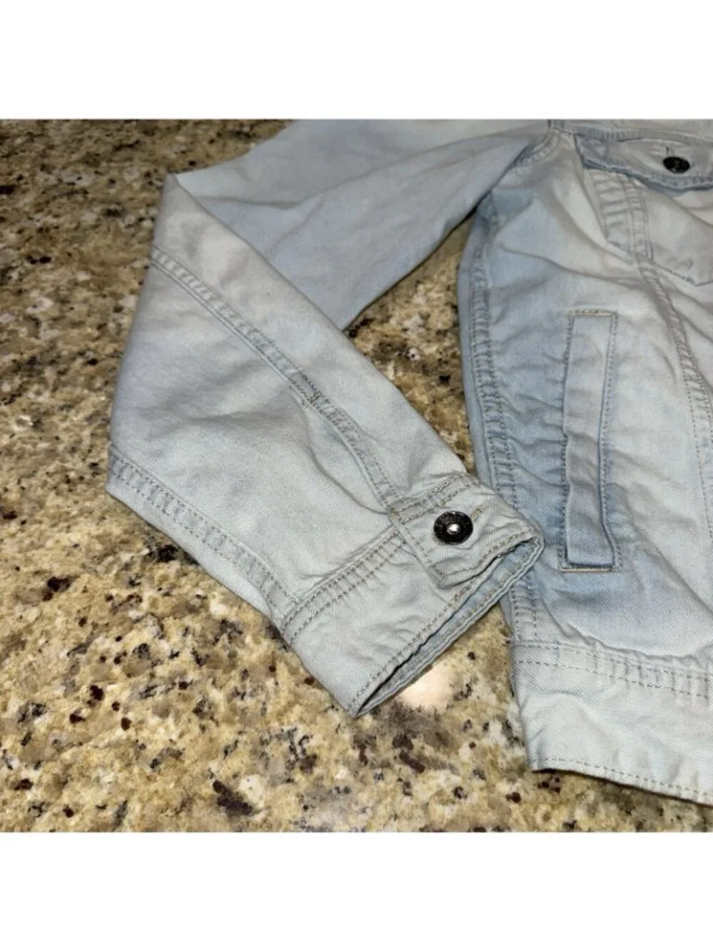 Guess Dillon Distressed Jean Jacket Floral Embroidery Hawaiian Men’s Large